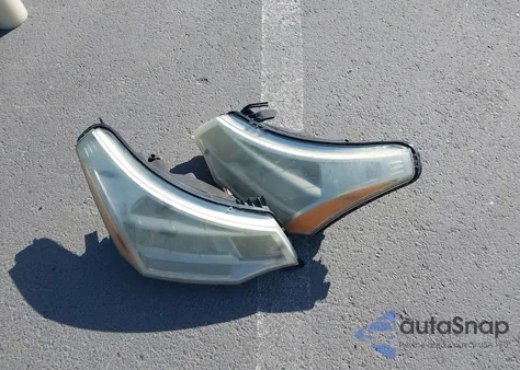 2010 Ford Focus Se из США, поврежденный, VIN 1FAHP3FN5AW171642